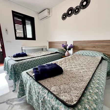 Big Puerto Rico In Front Of The Shopping Center With Private Heated Saltwater Pool With Jacuzzi & Arcade Games & T Able Foot Ball * Puerto Rico (Gran Canaria)