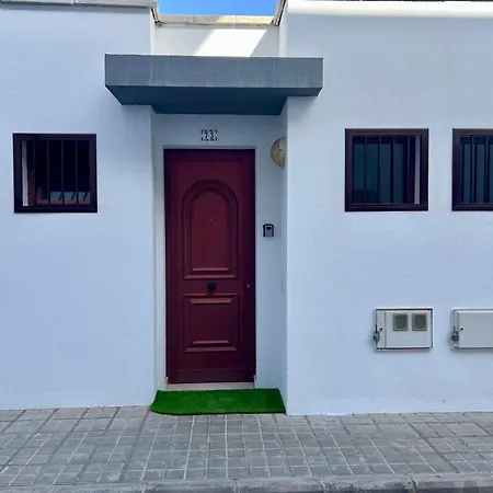 Big Puerto Rico In Front Of The Shopping Center With Private Heated Saltwater Pool With Jacuzzi & Arcade Games & T Able Foot Ball