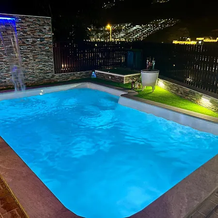 Big Puerto Rico In Front Of The Shopping Center With Private Heated Saltwater Pool With Jacuzzi & Arcade Games & T Able Foot Ball