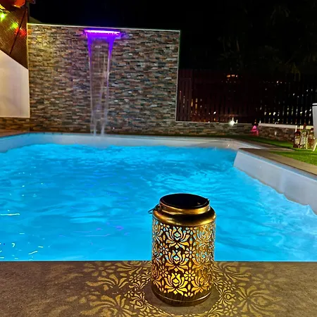Big Puerto Rico In Front Of The Shopping Center With Private Heated Saltwater Pool With Jacuzzi & Arcade Games & T Able Foot Ball Villa