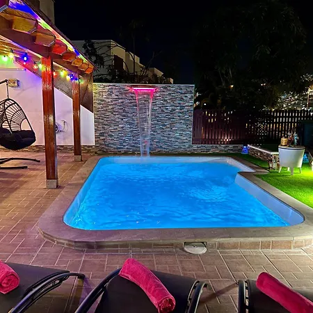 Big Puerto Rico In Front Of The Shopping Center With Private Heated Saltwater Pool With Jacuzzi & Arcade Games & T Able Foot Ball *