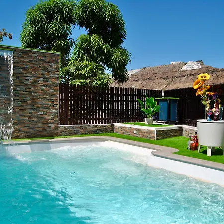 Big Puerto Rico In Front Of The Shopping Center With Private Heated Saltwater Pool With Jacuzzi & Arcade Games & T Able Foot Ball Villa Puerto Rico (Gran Canaria)