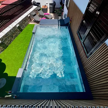 Big Puerto Rico In Front Of The Shopping Center With Private Heated Saltwater Pool With Jacuzzi & Arcade Games & T Able Foot Ball
