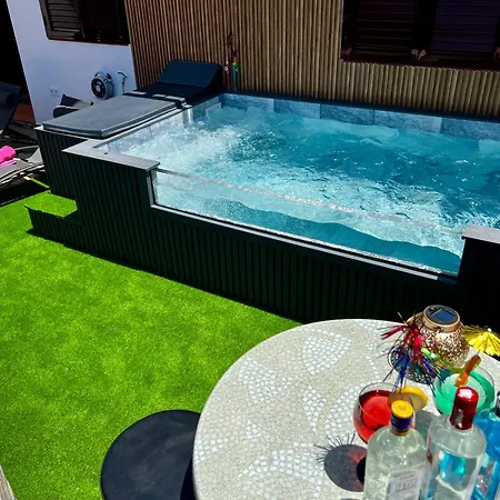 Big Puerto Rico In Front Of The Shopping Center With Private Heated Saltwater Pool With Jacuzzi & Arcade Games & T Able Foot Ball * Puerto Rico (Gran Canaria)