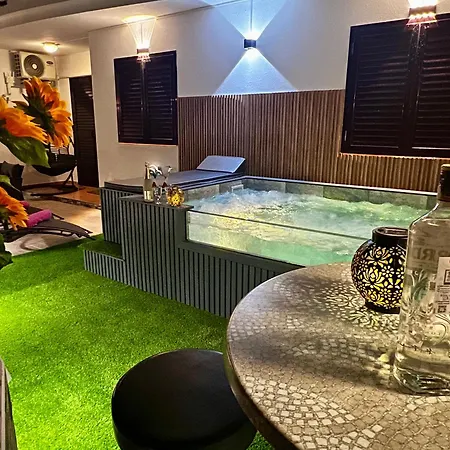 Villa Big Puerto Rico In Front Of The Shopping Center With Private Heated Saltwater Pool With Jacuzzi & Arcade Games & T Able Foot Ball Puerto Rico (Gran Canaria)