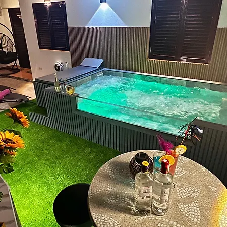 Villa Big Puerto Rico In Front Of The Shopping Center With Private Heated Saltwater Pool With Jacuzzi & Arcade Games & T Able Foot Ball Puerto Rico (Gran Canaria)