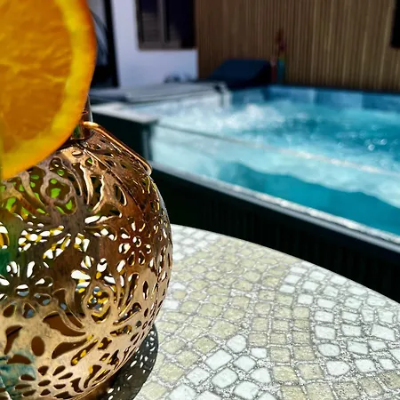 Big Puerto Rico In Front Of The Shopping Center With Private Heated Saltwater Pool With Jacuzzi & Arcade Games & T Able Foot Ball Puerto Rico (Gran Canaria)