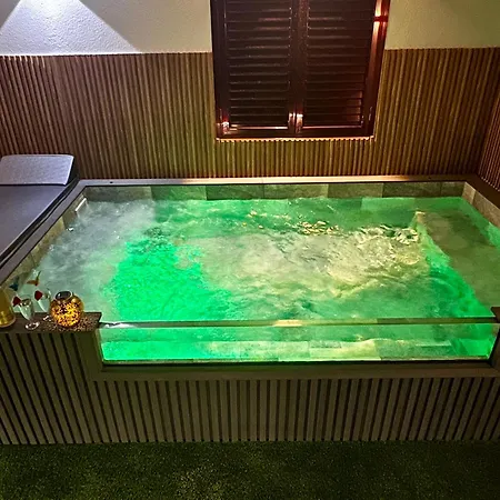 Big Puerto Rico In Front Of The Shopping Center With Private Heated Saltwater Pool With Jacuzzi & Arcade Games & T Able Foot Ball * Puerto Rico (Gran Canaria)