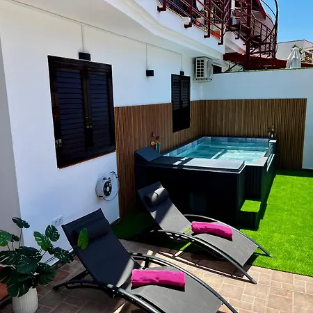 Big Puerto Rico In Front Of The Shopping Center With Private Heated Saltwater Pool With Jacuzzi & Arcade Games & T Able Foot Ball Puerto Rico (Gran Canaria)