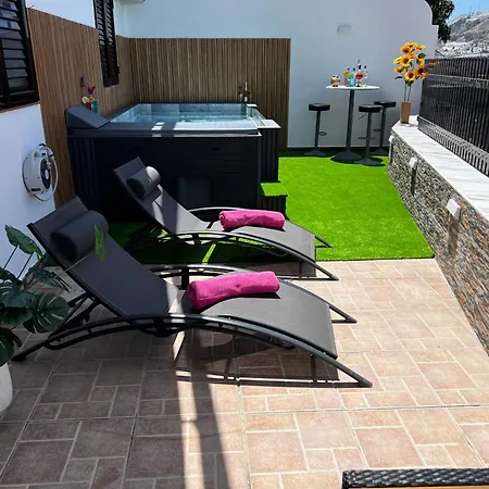 Villa Big Puerto Rico In Front Of The Shopping Center With Private Heated Saltwater Pool With Jacuzzi & Arcade Games & T Able Foot Ball Puerto Rico (Gran Canaria)