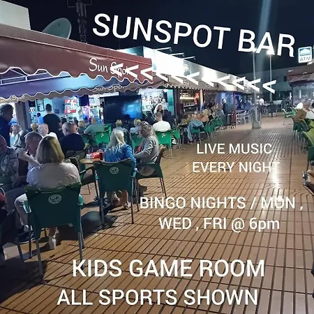 Big Puerto Rico In Front Of The Shopping Center With Private Heated Saltwater Pool With Jacuzzi & Arcade Games & T Able Foot Ball *
